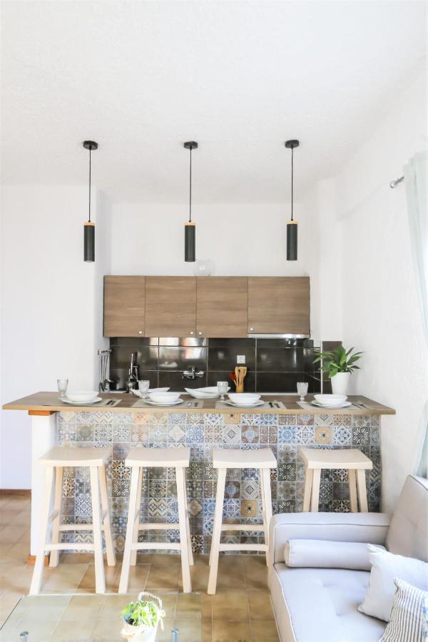 Beachfront Deluxe Apt. เปฟโกโฮรี ภายนอก รูปภาพ