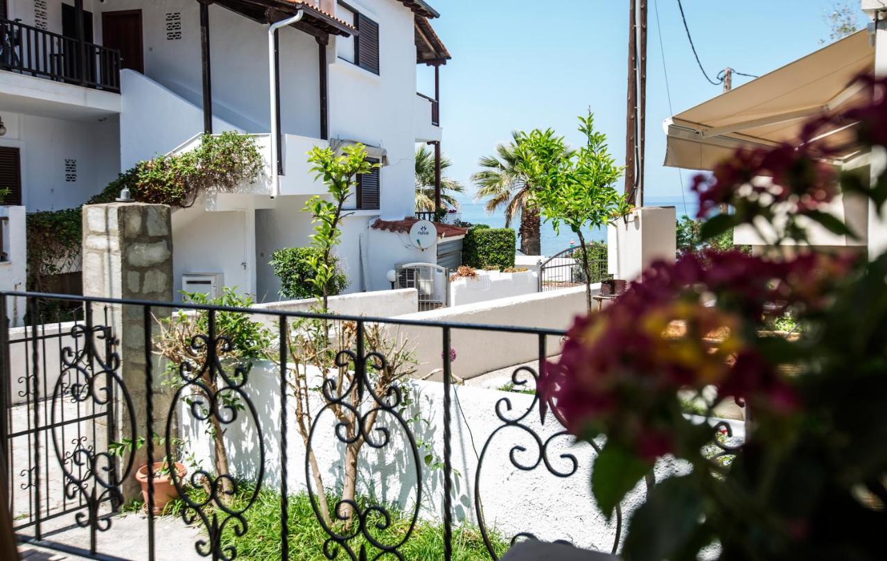 Beachfront Deluxe Apt. เปฟโกโฮรี ภายนอก รูปภาพ